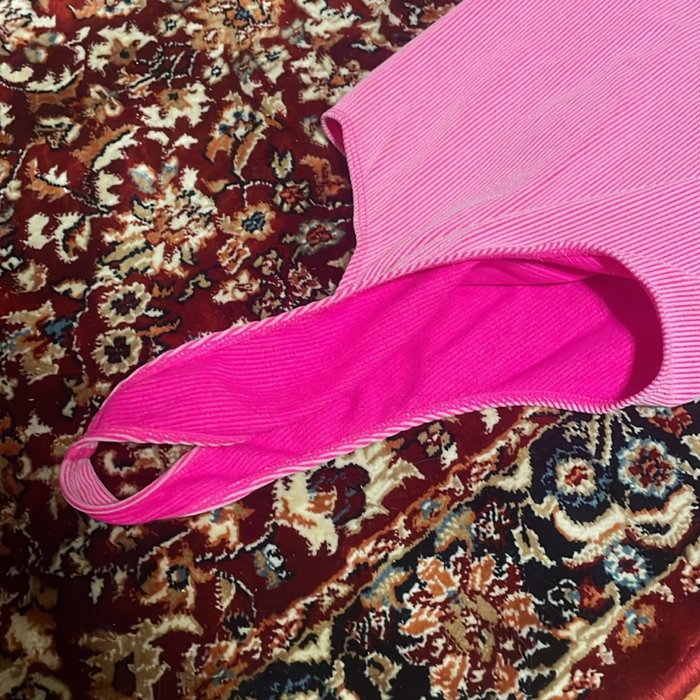 Stretchy pink bodysuit low cut halter - Picture 2 of 3